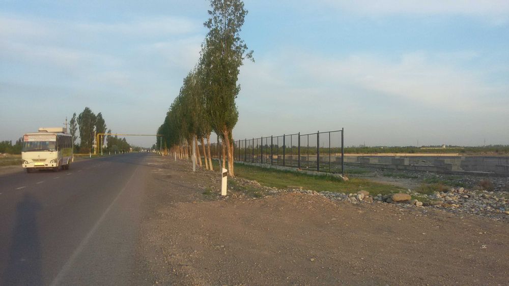 Курилиши тугалланмаган "АВТОСЕРВИС" бино ва иншоотлари сотилади.
