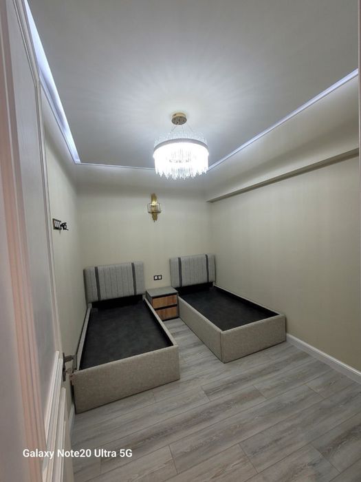 Продается 3 ком. Квартира в полуподвале в Мархабо площадью 78 кв.м.