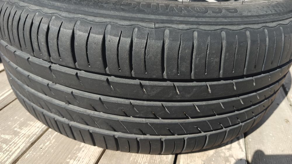 Продам резину с дисками  225/50R17