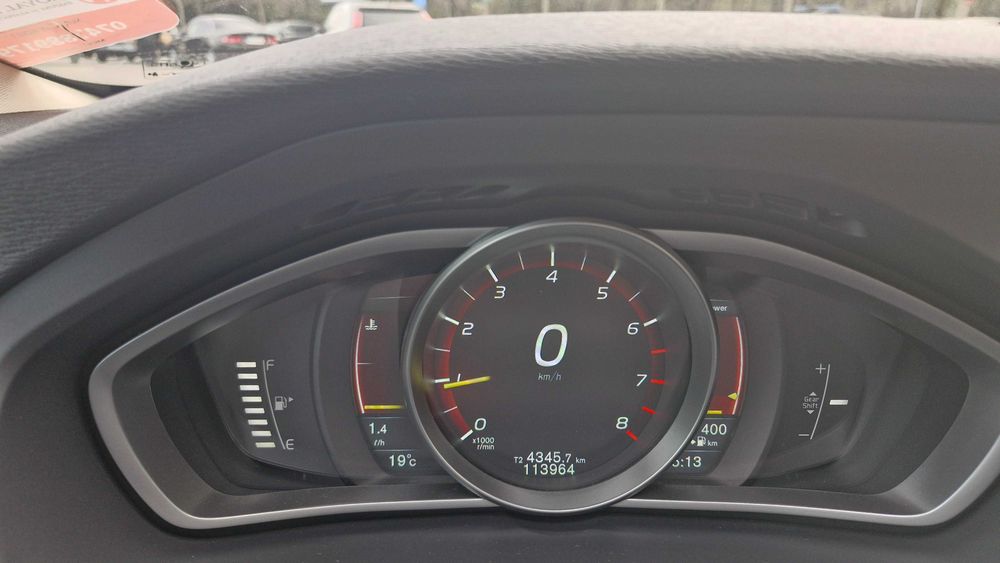 Volvo V40 2016 T2 120 cai manual benzina