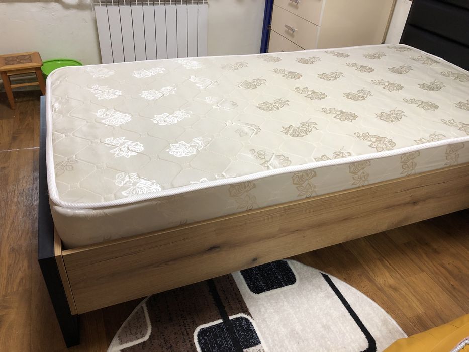 Кровать железная