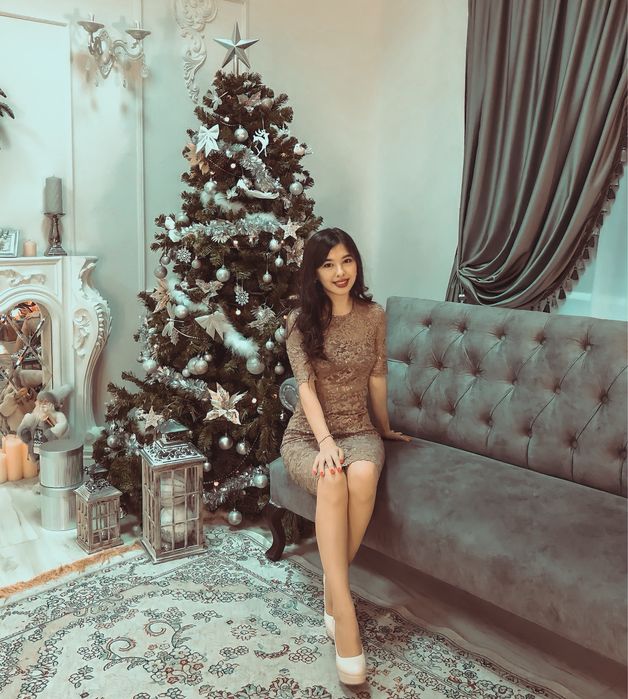 Платье шикарное хс Lichi