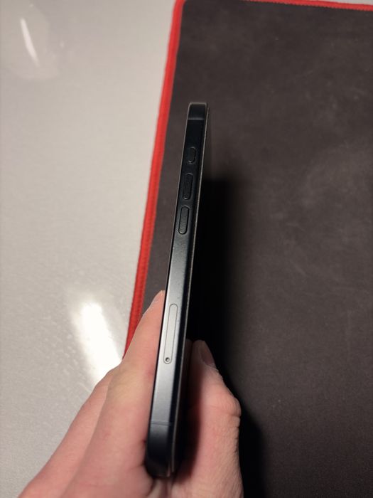 Продам iphone 16 128 black