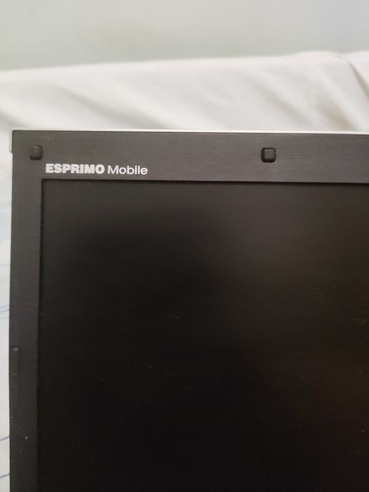 Vind leptop Fujitsu Esprimo V6555