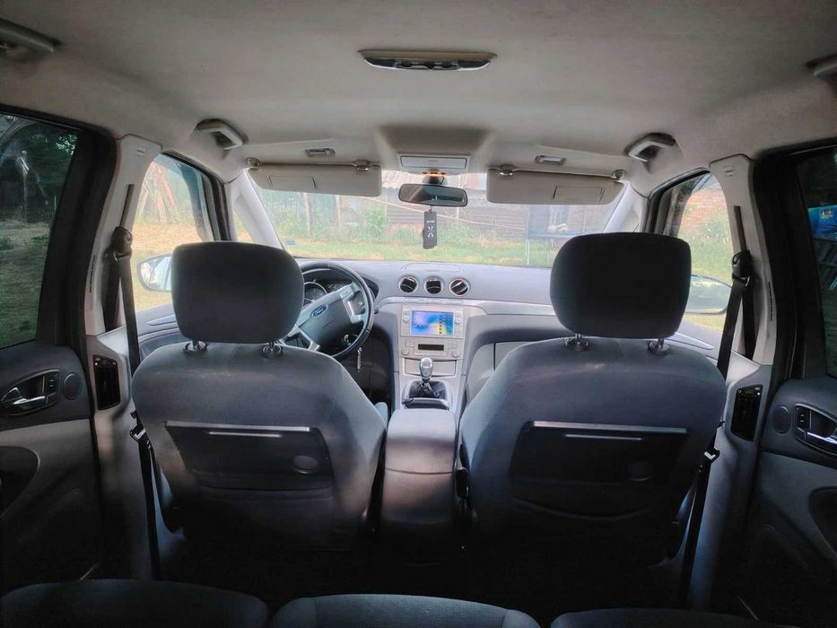 Продавам Ford S-Max