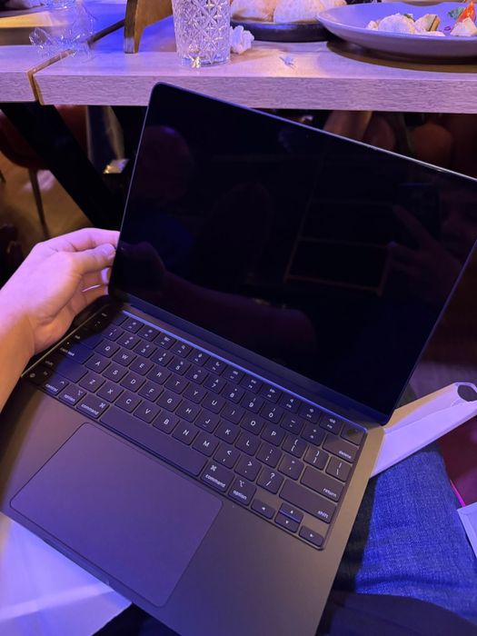 MacBook air 13 m2