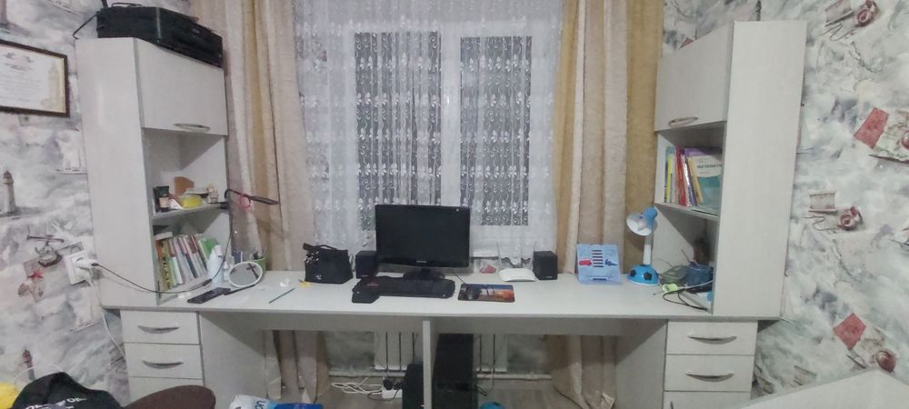 Столы для детской комнаты