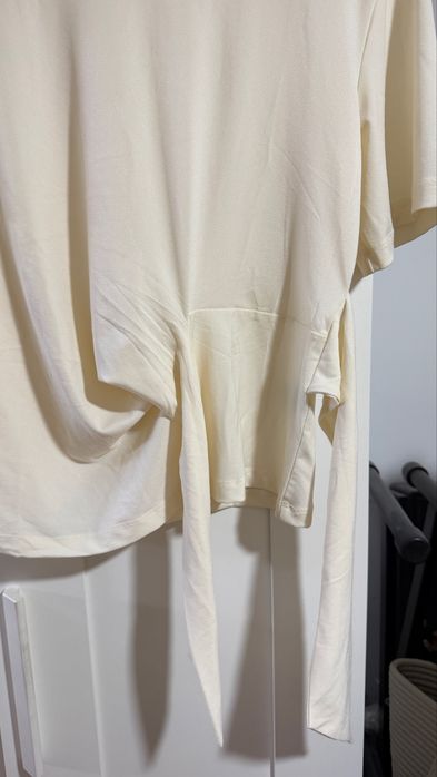 Bluza eleganta.