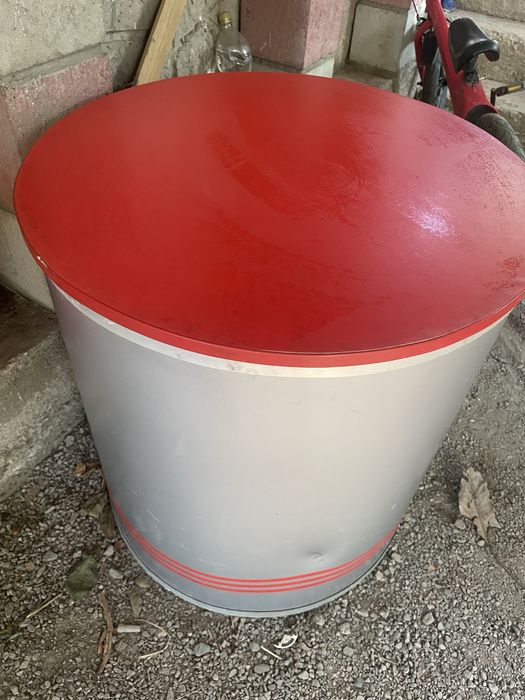 Подставка, стол, тумба