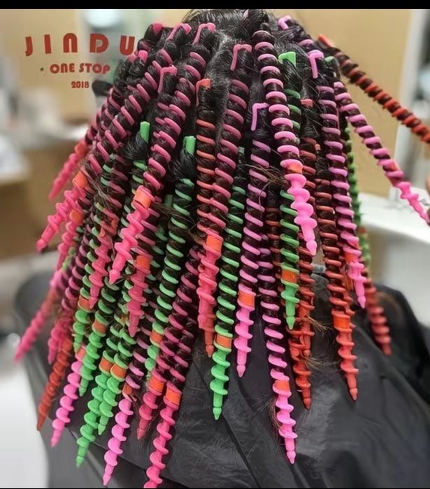 Спиральные бигуди для длинных и для коротких волос 
Yangi
Uzunligi:18s