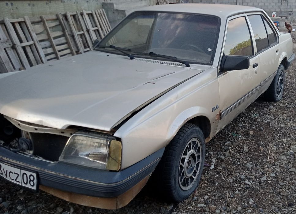 Opel Ascona 1987