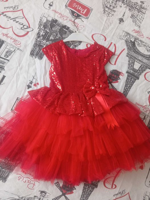Нарядное детское платье