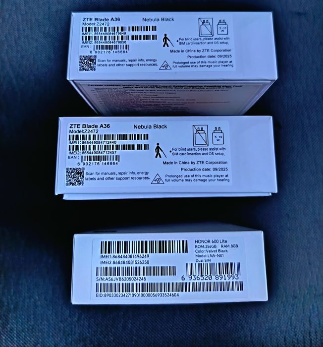 3 telefoane noi sigilate