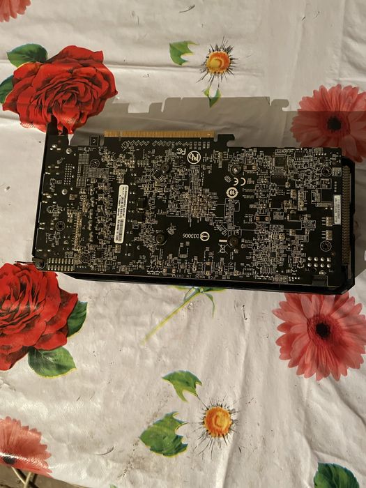 Vând placa video Gigabyte RX 580