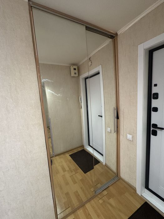 Продам зеркало 2 шт квадратное