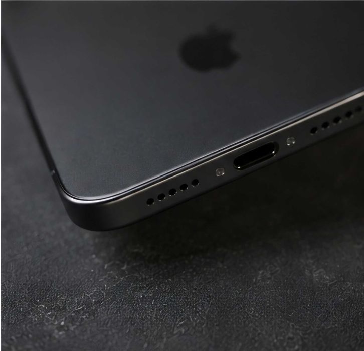iPhone 15 с чеком и коробкой