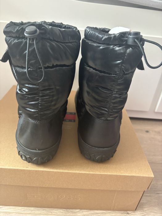 Tommy Jeans черни апрески