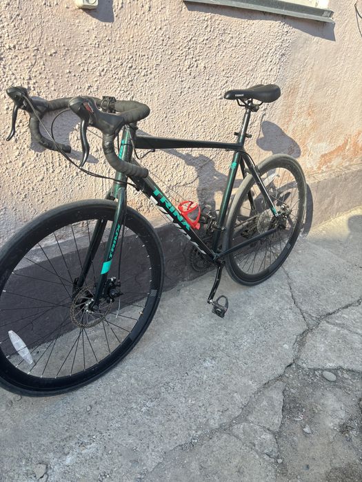 Шоссейный велосипед trinx tempo 2.1