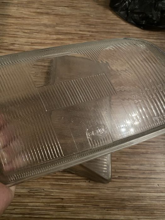 Стекла фар Ауди А6 С4