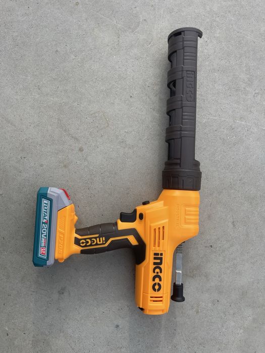 Pistol silicon pe acumulator Ingco /Total