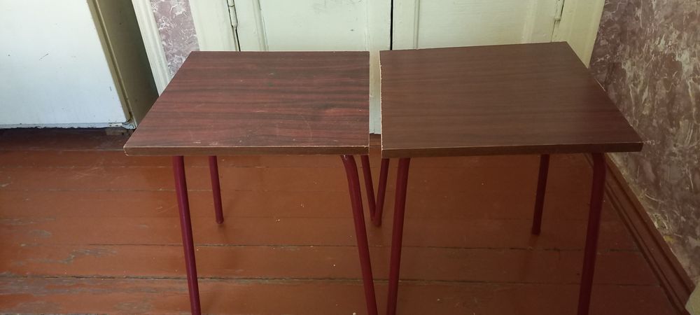 Продаються 2 табуретки