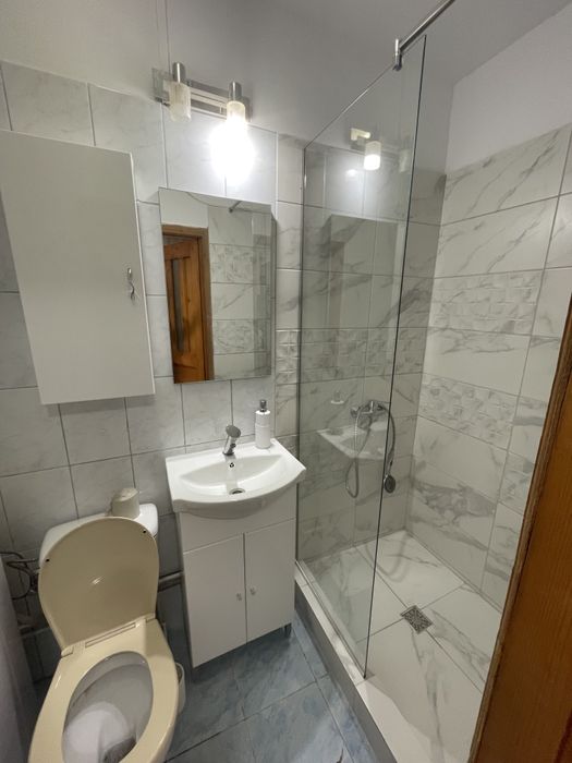 Garsoniera de închiriat