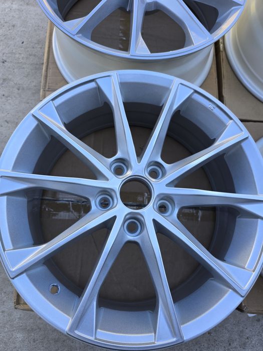 R 17 диски Тойота