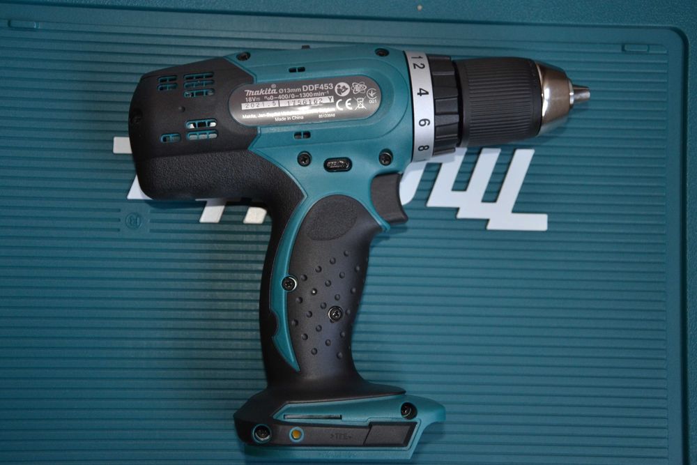 Нов,оригинален,акумулаторен винтоверт Makita DDF453 18V