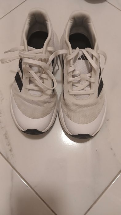 Детски маратонки на Adidas за 15лв