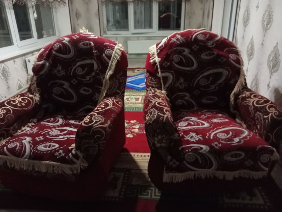 Красный кресла норм состояние