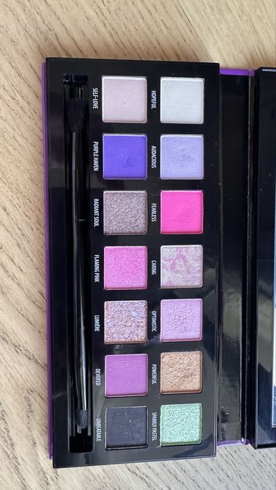 Set machiaj complet – palete Essence + Douglas + farduri lichide Lamel