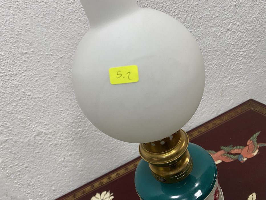 Италианска настолна лампа от порцела