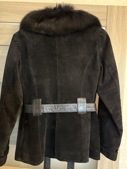 Продам замшу куртку с мехом