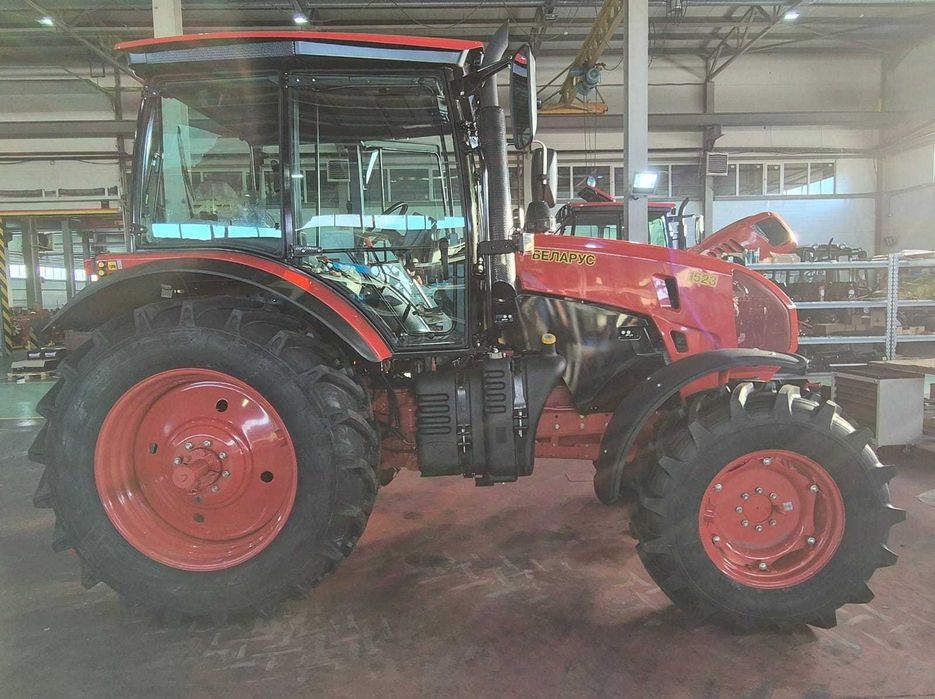 Трактор Беларус 1523