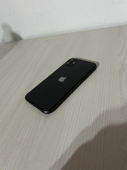 iPhone 11 - 64 gb