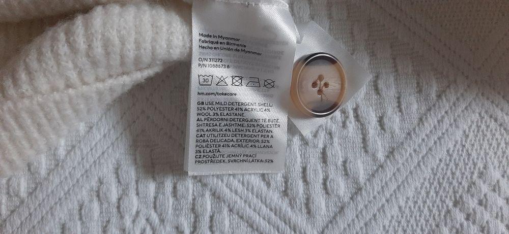 Cardigan H&M marimes S,purtat o data