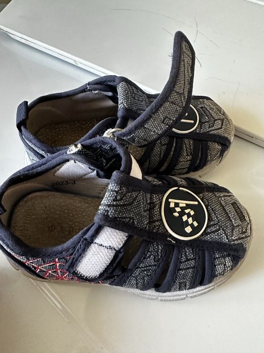 Сандали детские