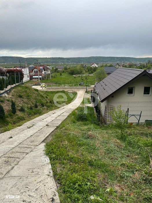 PANORAMĂ UNICĂ! Teren 807 mp la liziera padurii – Bascov | Utilita