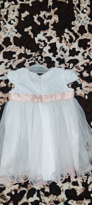 Продаю платье на девочку