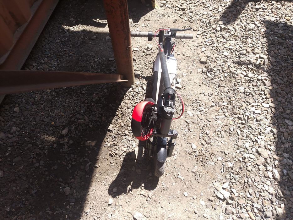 Продам недорого электросамокат