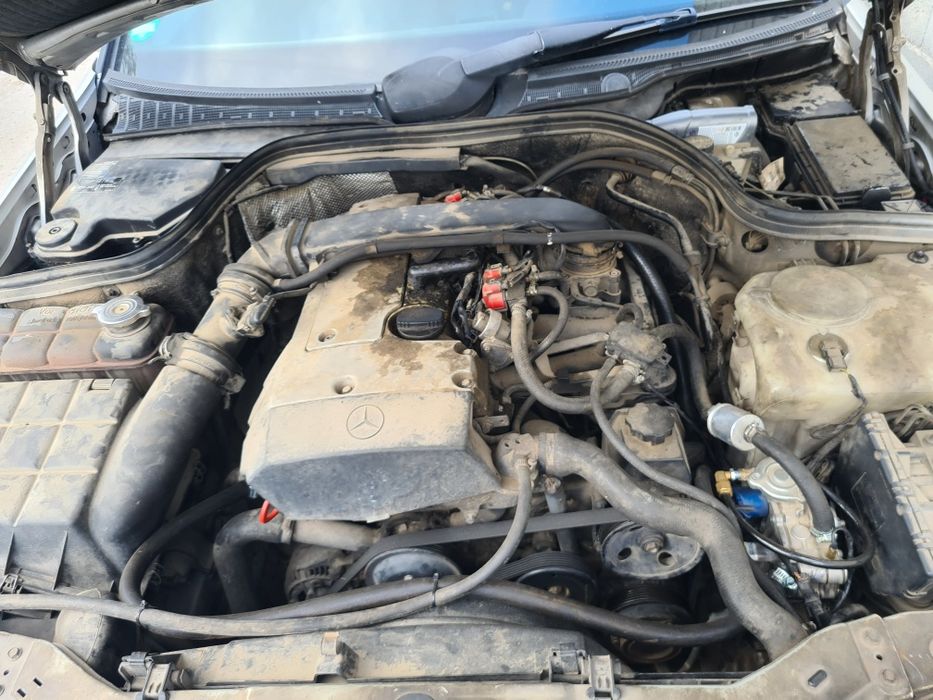 Мерцедес Ц180 Mercedes w202 комби на части