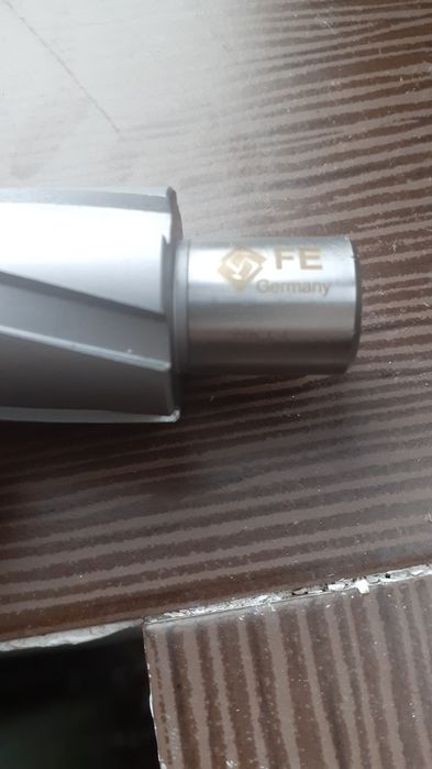 Carote metal si freze biax lukas patenti unior ace de trasat cuple aer