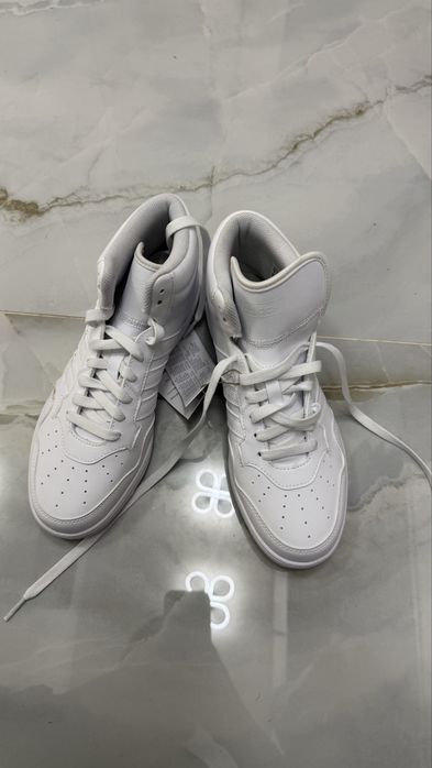 Adidas hoops нови кецове