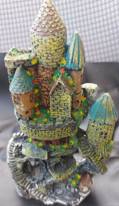 Diverse decorațiuni pentru  acvariu