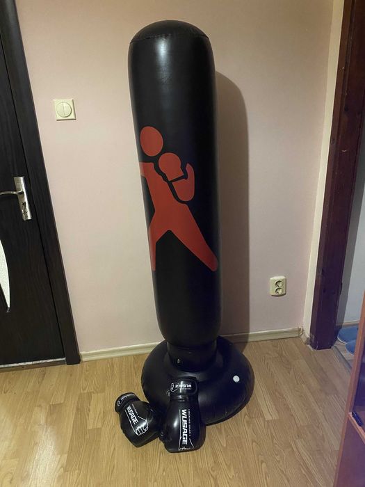 Комплект боксова круша и ръкавици