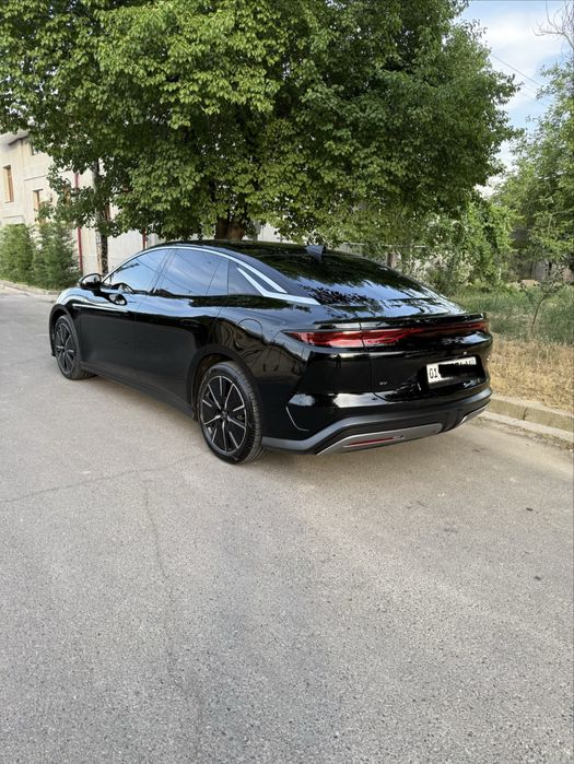 BYD Han L 701km elektro