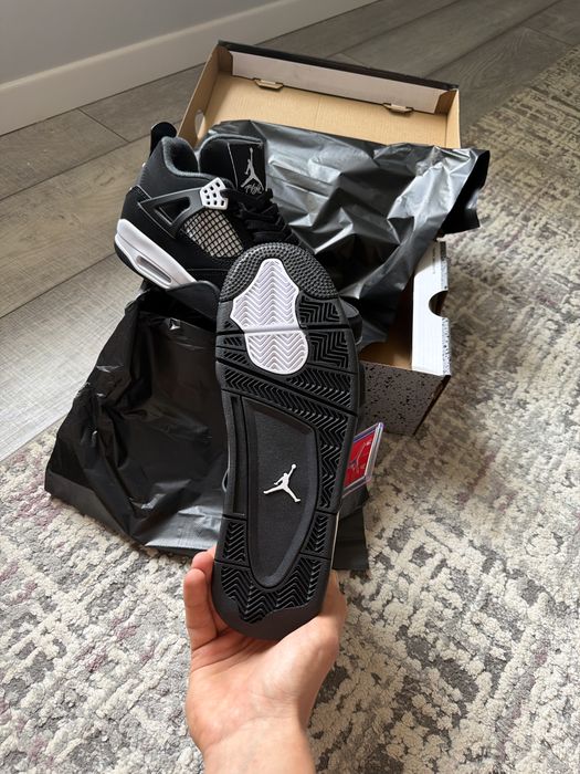 Jordan 4 White Thunder