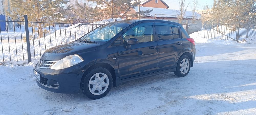 Ниссан Тиида 2010