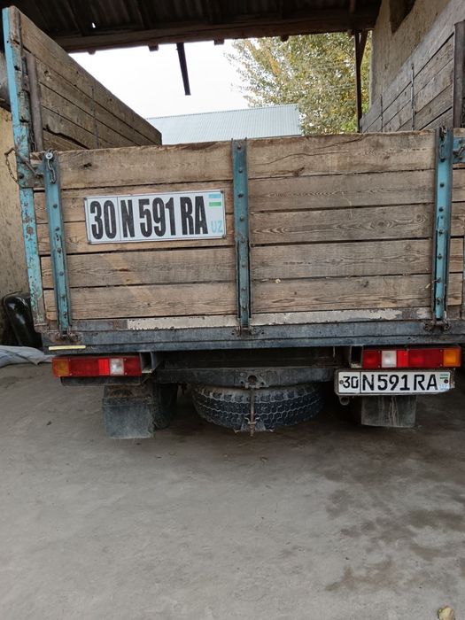 Uvazik sotiladi 1986 yili