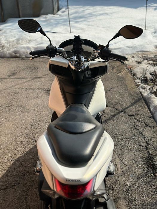 Продам Honda pcx 125